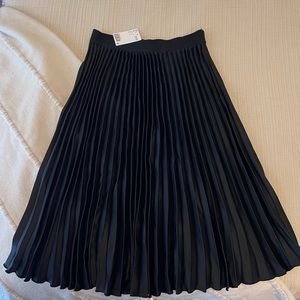 H&M Pleated Midi Skirt (Satin)